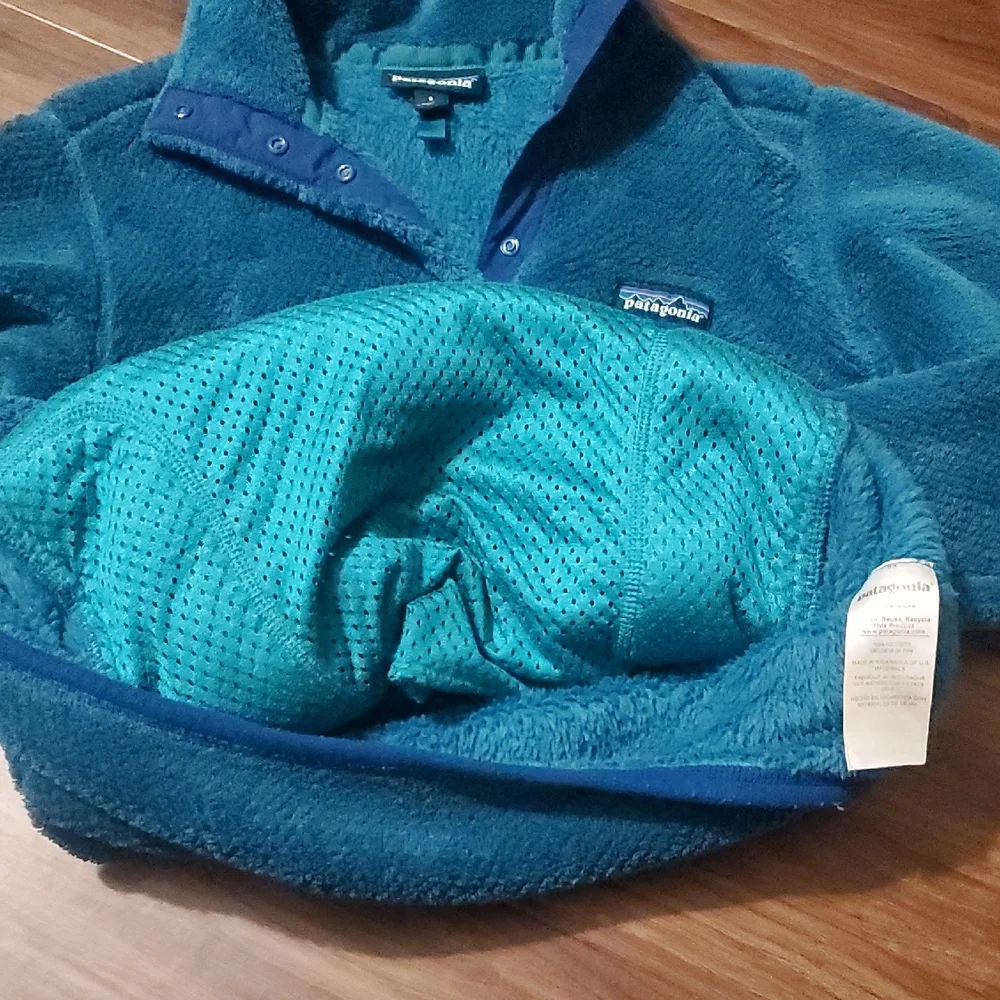 Patagonia Women's  Re-Tool Snap-T, Teal Fleece Sweater - Picture 4 of 6